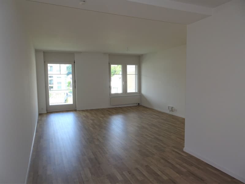 Helle 4.5-Zimmer-Wohnung mit Balkon (4)
