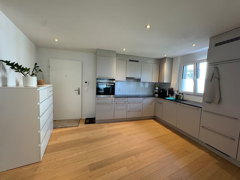 Modern 2.5-room apartment with balcony in Flawil (1)