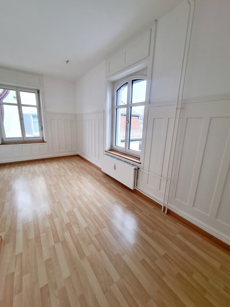 Moderne 2.5 Zimmerwohnung an Zentralerlage (6)