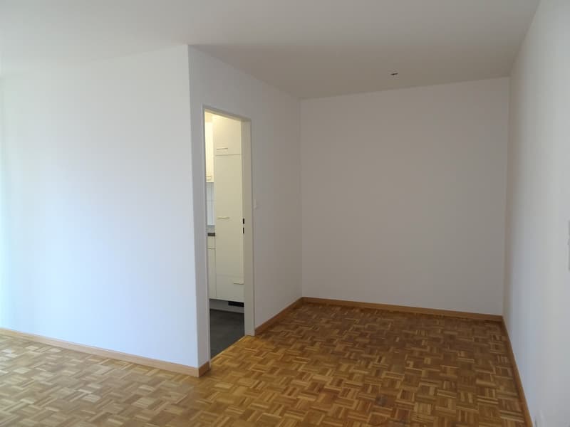 Zentral gelegene 2.5-Zimmer-Wohnung mit Balkon in Herisau (3)