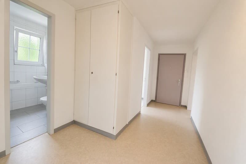 Helle 4-Zimmer-Wohnung mit Balkon in Romanshorn (2)