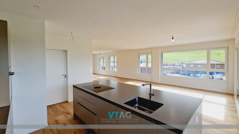 Luxus und Natur vereint: Exklusive 5.5 Zimmer-Oase in Speicher (3)