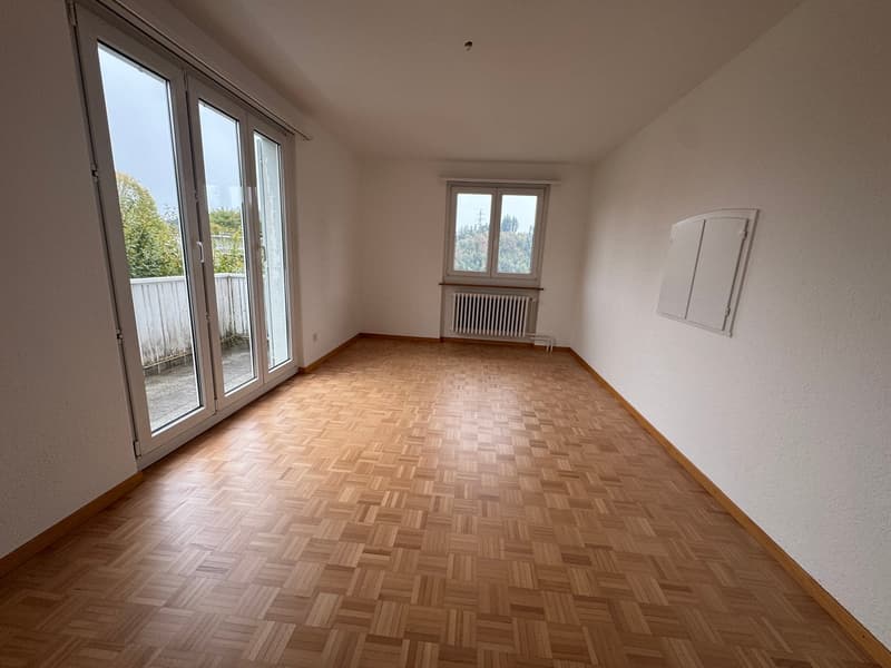 Geräumige 5-Zimmer-Wohnung mit Balkon in ruhiger Lage (3)