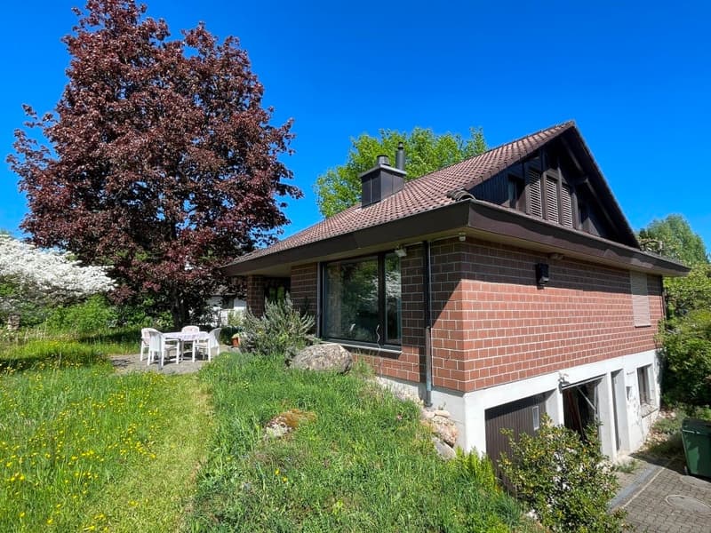 Charming single-family house in Volketswil – Spacious, quiet, and family-friendly (2)