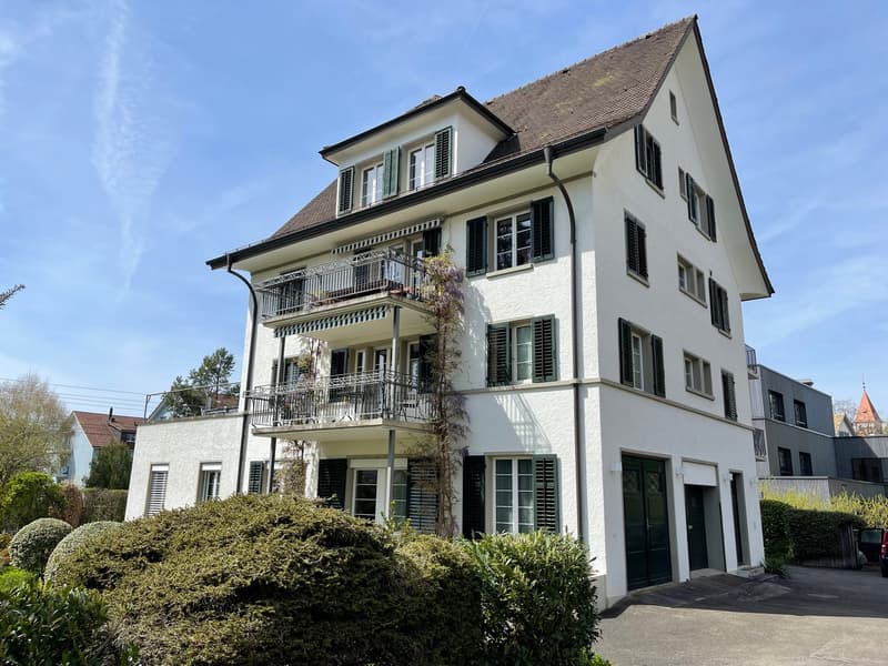 Schöne 5-Zimmer-Wohnung mit zwei Balkonen (1)