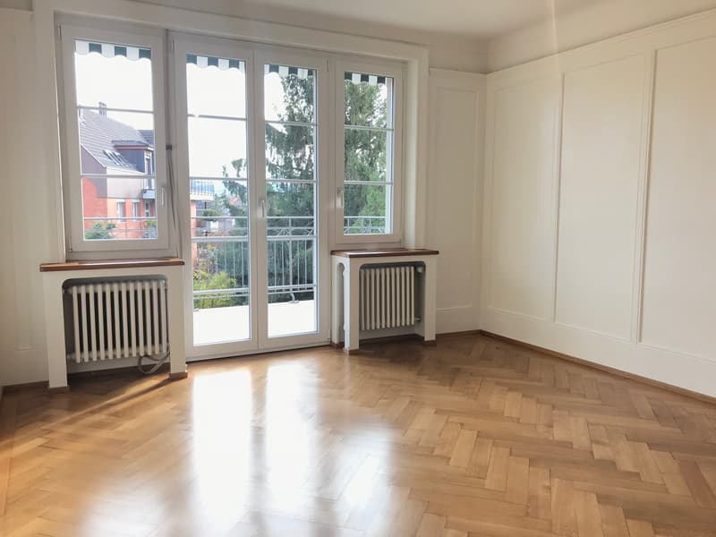 Schöne 5-Zimmer-Wohnung mit zwei Balkonen (2)