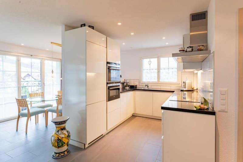 Moderne 3.5 Zimmer-Gartenwohnung am Südhang von Oberiberg! (5)