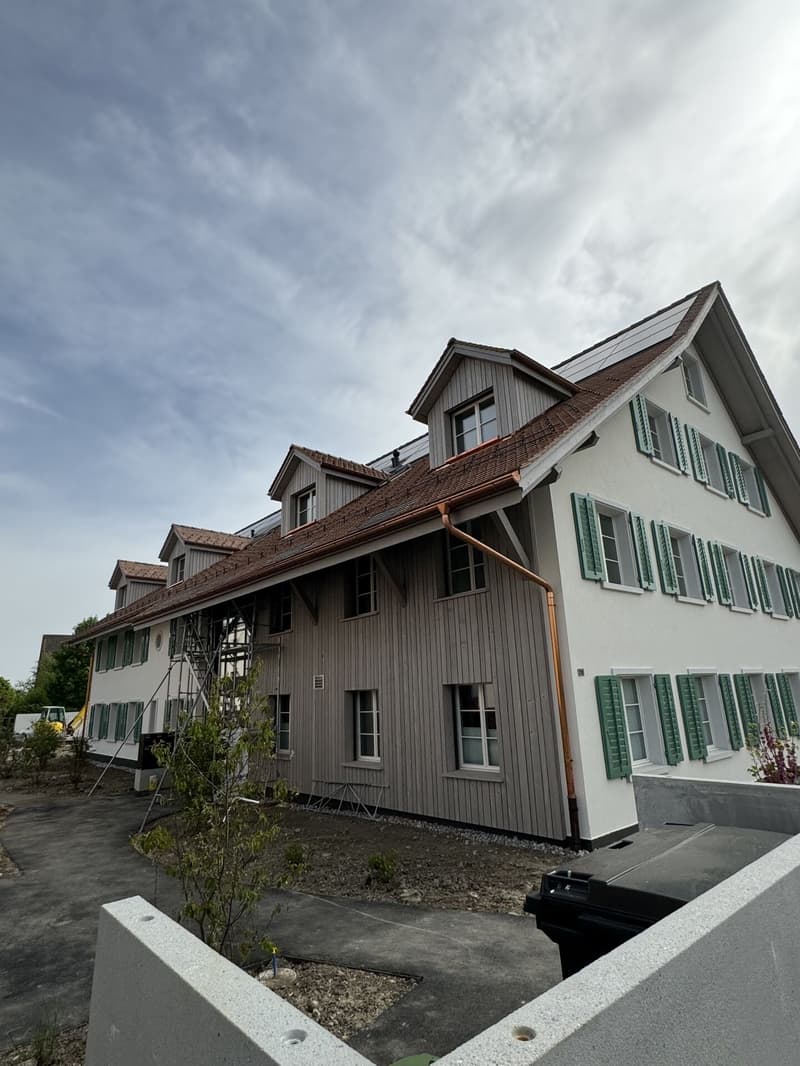 ERSTVERMIETUNG - 4.5-Zimmer-Wohnung EG in Nürensdorf zu vermieten (1)