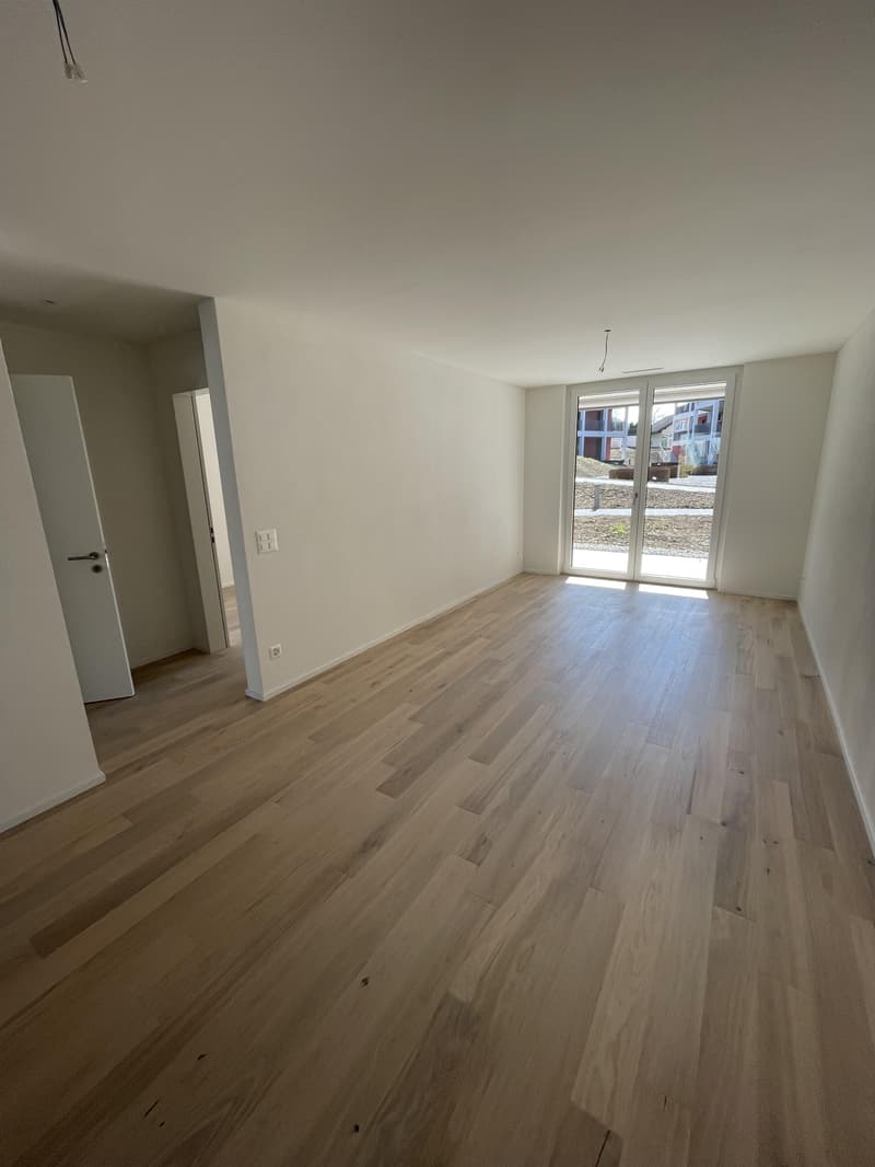 Appartement moderne de 3,5 pièces au rez-de-chaussée à Kloten à louer ! (4)