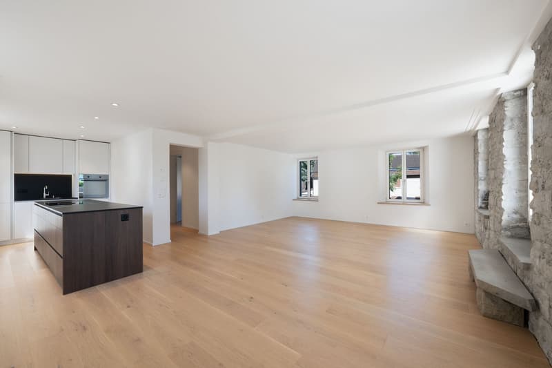 Wohnen, wo andere Ferien machen! Exklusive 3.5-Zimmer-Wohnung am Zürichsee (4)