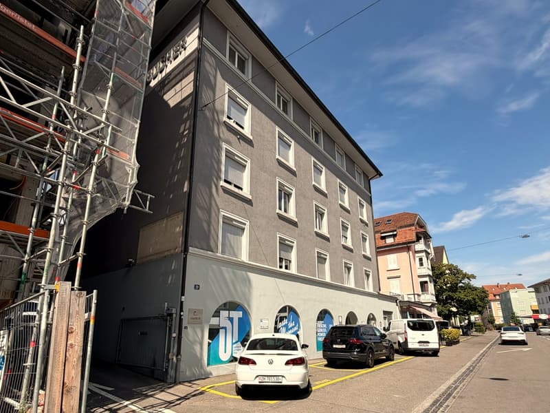 Helles Büro mit Vorzimmer (ca. 27 m²) in Zürich-Oerlikon (8)