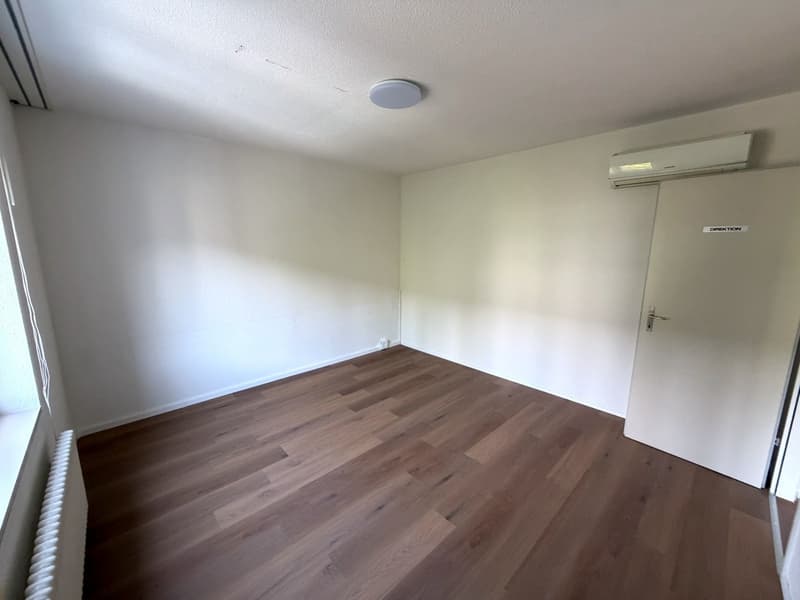 Helles Büro mit Vorzimmer (ca. 27 m²) in Zürich-Oerlikon (4)