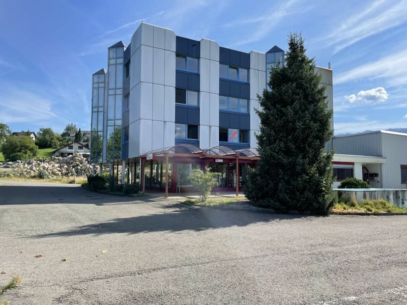 48 m2 Büro-/Praxisraum (mit Du/WC) vielseitig nutzbar (5)