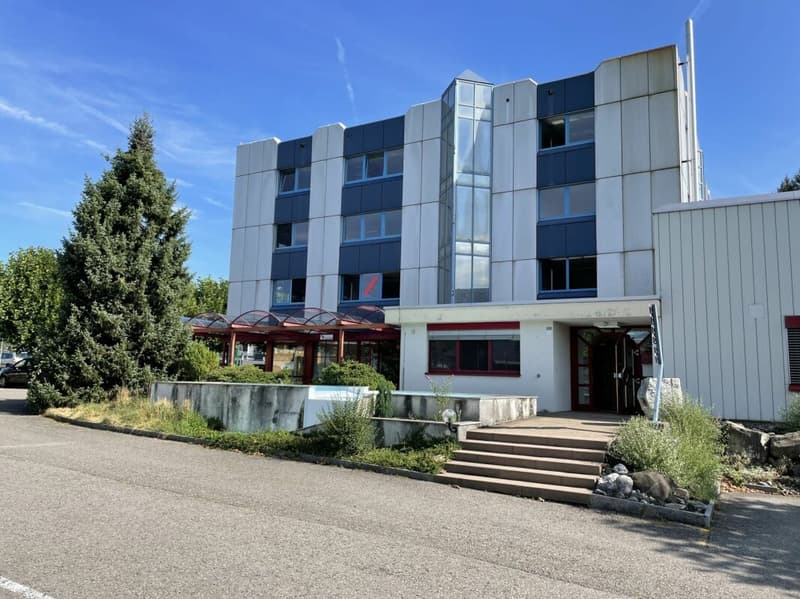48 m2 Büro-/Praxisraum (mit Du/WC) vielseitig nutzbar (4)