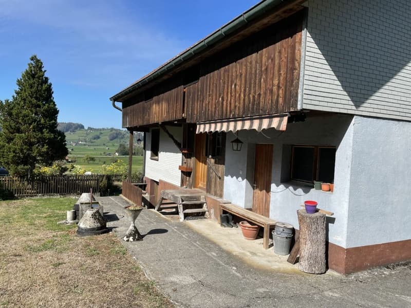 Eine seltene Gelegenheit - Liebhaberobjekt mit 3'938 m² Land mitten im Grünen (7)