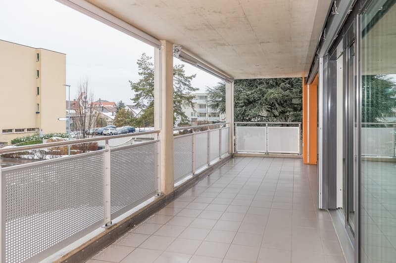 Appartement de haute qualité avec balcon spacieux au cœur de Fehraltorf (12)