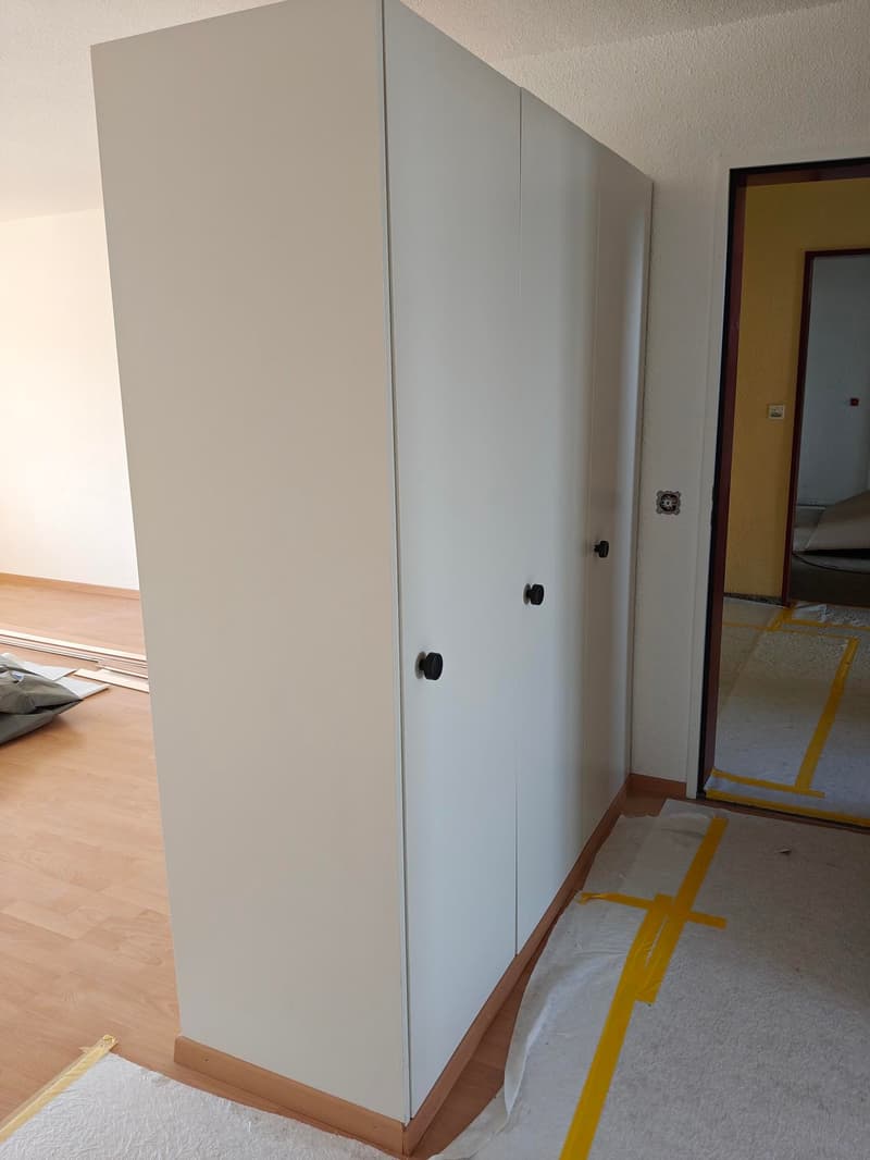 Appartement de 3,5 pièces rénové avec balcon à Pfäffikon ZH (6)