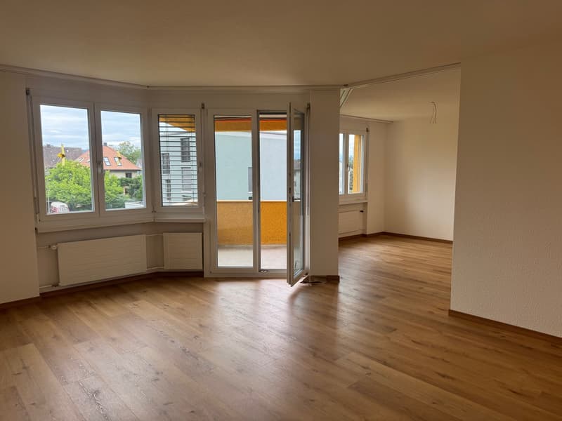 Frisch sanierte 3.5-Zimmer-Wohnung mit Balkon in Pfäffikon ZH (8)