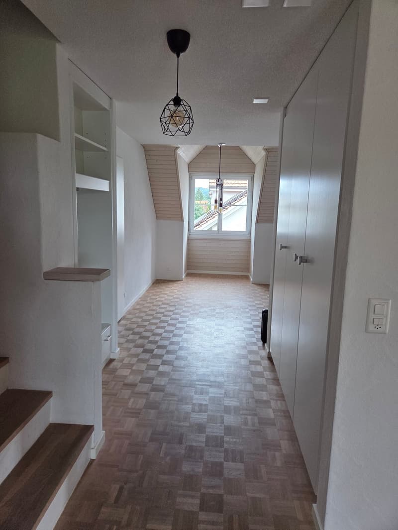 Bright 4.5-room attic maisonette apartment with a wonderful view (2)