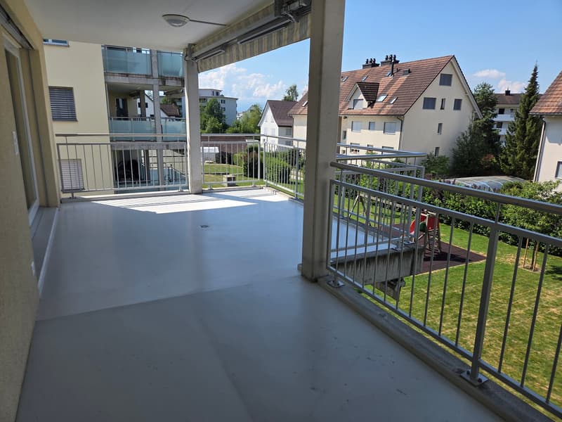 Appartamento moderno 3.5 locali con balcone soleggiato (1)
