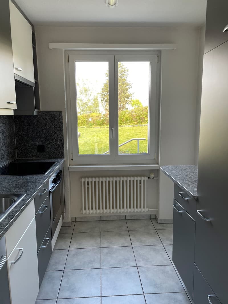 Helle Wohnung mit schönem Seeblick (2)