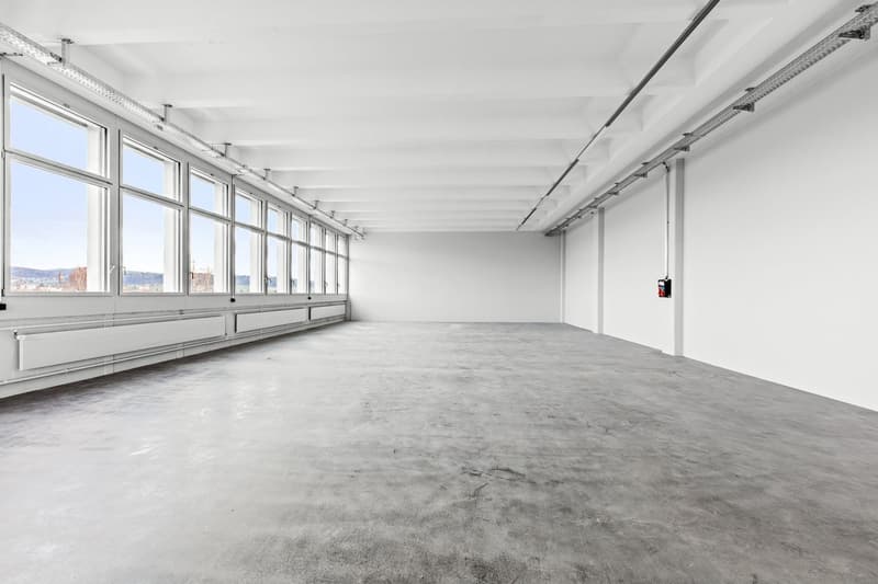 Modern and versatile commercial spaces on the 2nd floor (1)