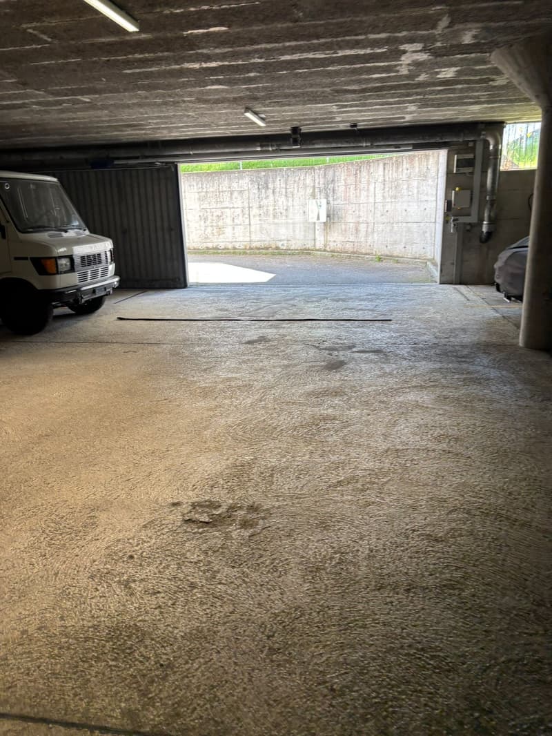 Parking space in Dübendorf for rent (2)