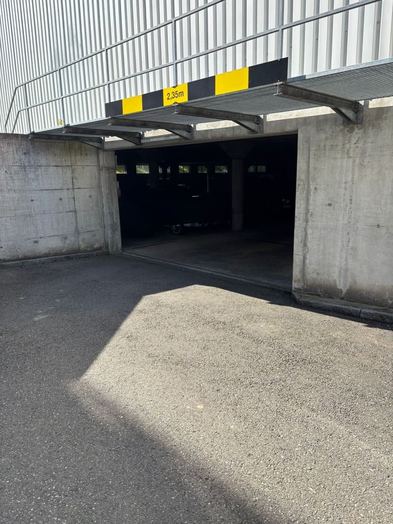 Parking space in Dübendorf for rent (1)