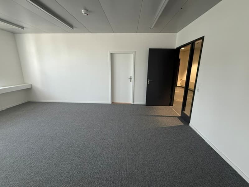 Renovated office space (2 rooms) (7)