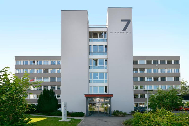 Tiefgaragenstellplatz in Dübendorf zu vermieten (1)