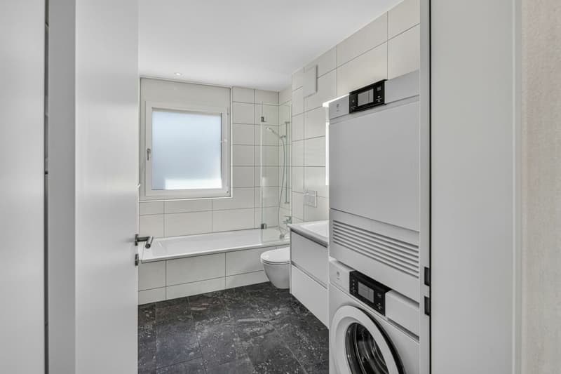 Bad/WC mit Waschturm