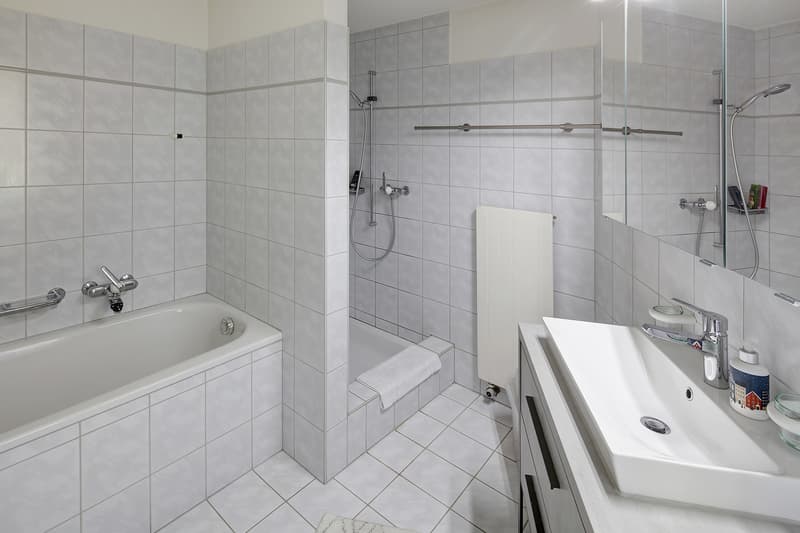 Bad mit Dusche