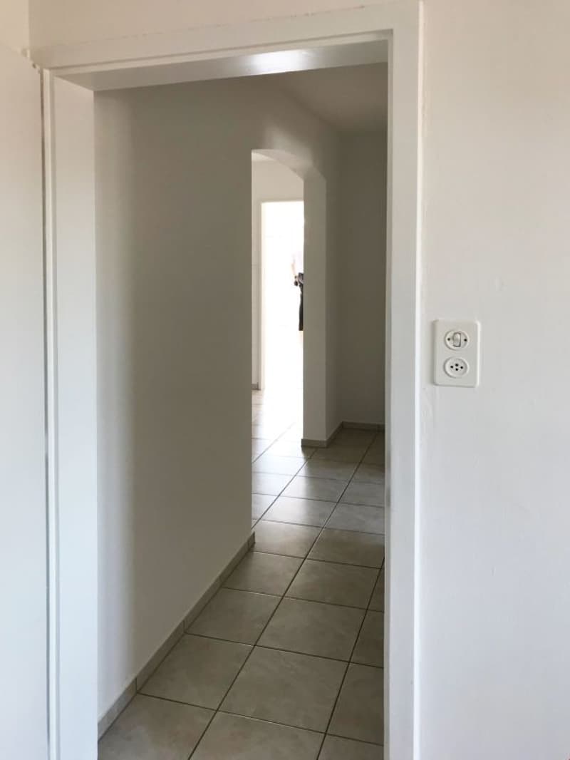 Bel appartement rénové de 4½ pièces au 3e étage avec 2 balcons (11)