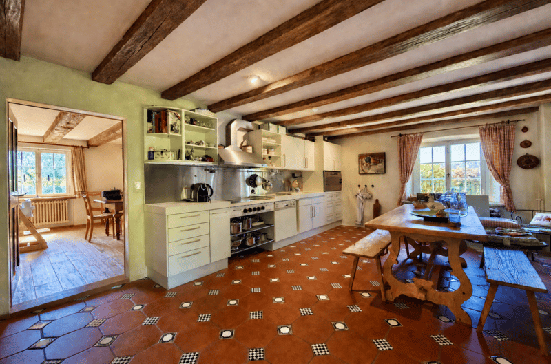 8.5-Room Country House with Outbuilding: An Oasis with Charm, Soul, and History! (5)