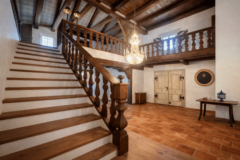 8.5-Room Country House with Outbuilding: An Oasis with Charm, Soul, and History! (3)