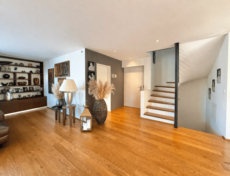 6.5-Room Semi-Detached House: Where valuable quality of life finds a safe home! (3)
