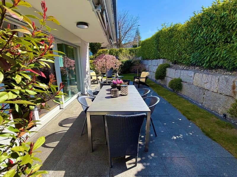 6.5-Room Semi-Detached House: Where valuable quality of life finds a safe home! (7)
