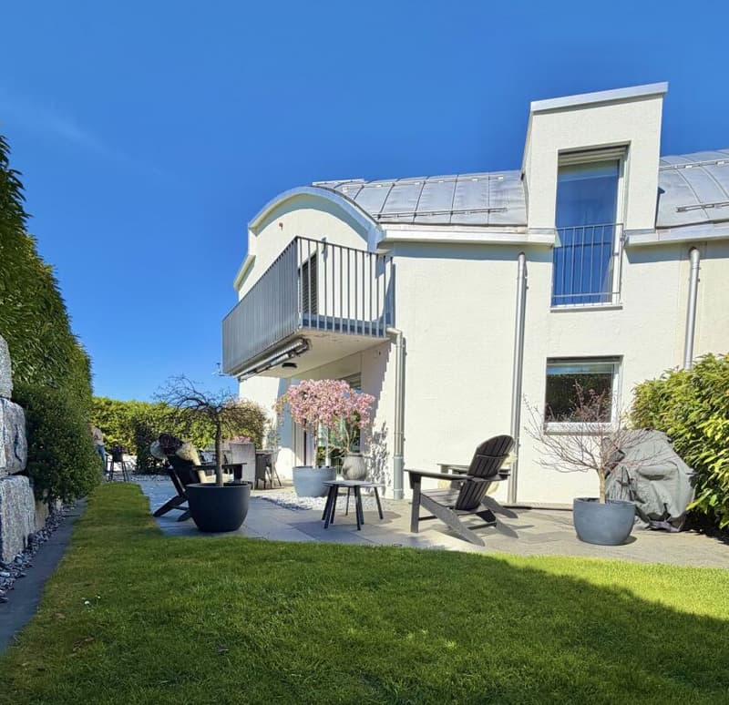 6.5-Room Semi-Detached House: Where valuable quality of life finds a safe home! (1)