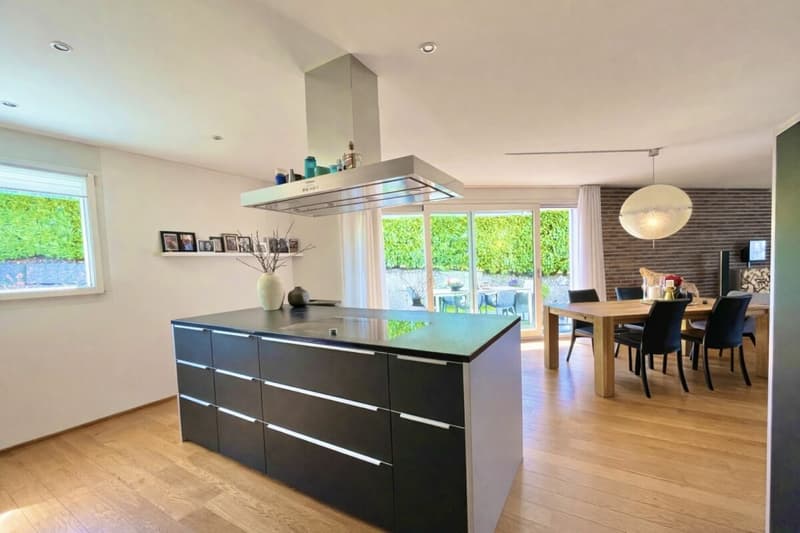 6.5-Room Semi-Detached House: Where valuable quality of life finds a safe home! (6)