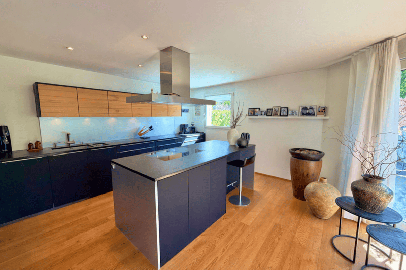 6.5-Room Semi-Detached House: Where valuable quality of life finds a safe home! (5)