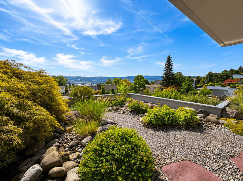 4.5-Zimmer-Terrassenhaus mit 180-Grad See- und Weitsicht! (3)