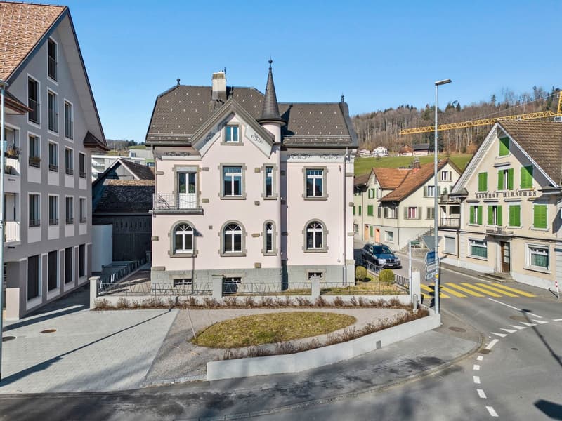 Valuable private villa, stylish living with a unique atmosphere (2)
