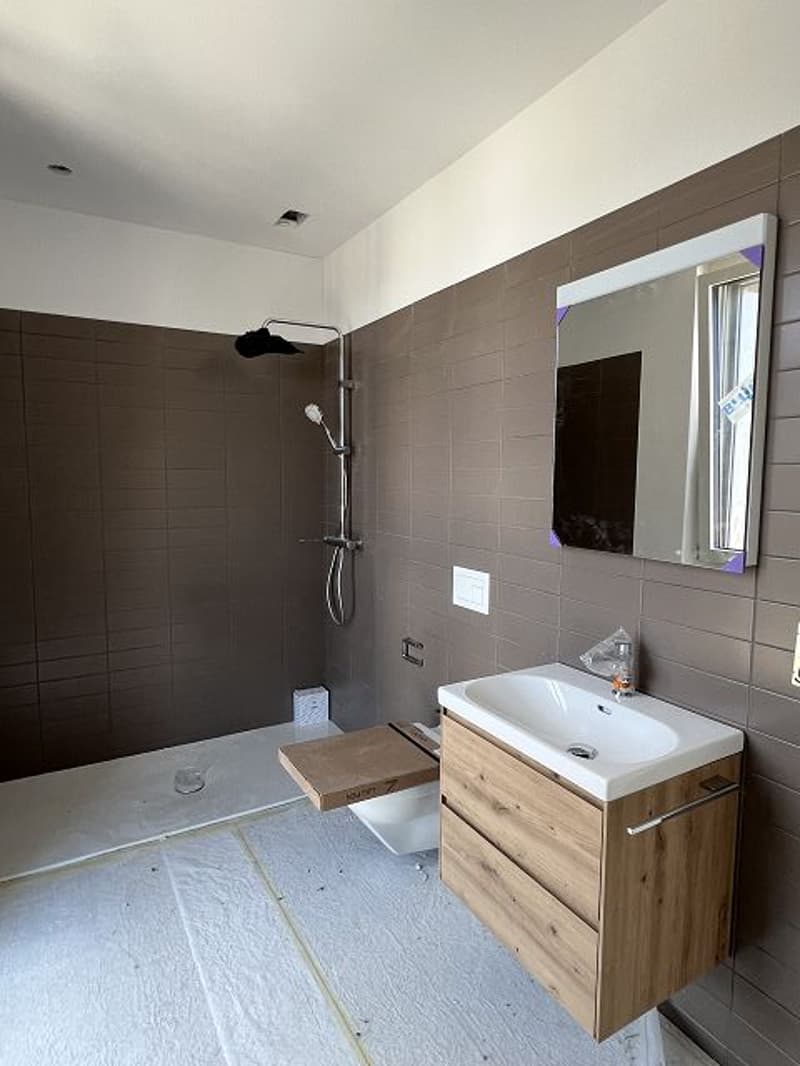 Badezimmer b. Schlafzimmer