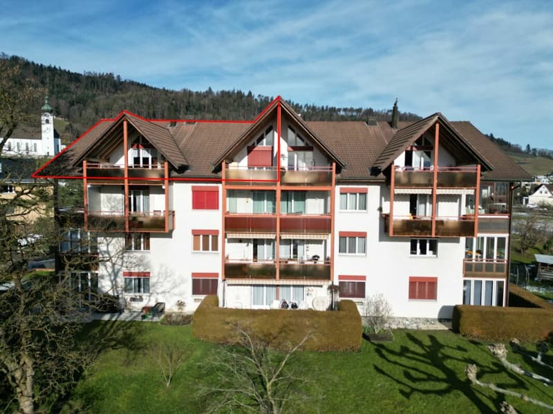 5.5 Room Attic Apartment in Attractive Location (3)