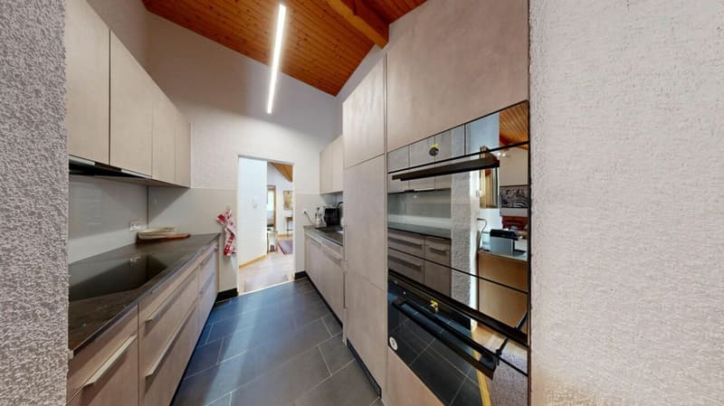 5.5 Room Attic Apartment in Attractive Location (8)