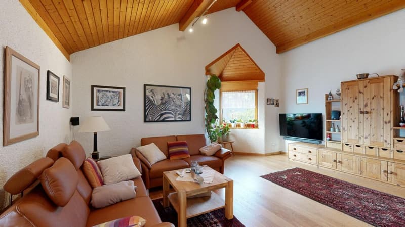 5.5 Room Attic Apartment in Attractive Location (6)