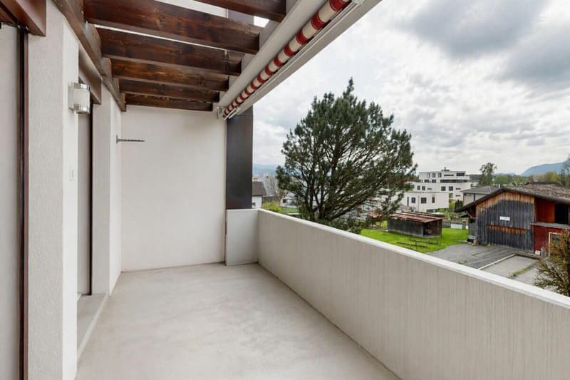 Attractive 4.5-room attic apartment with a far-reaching view (12)