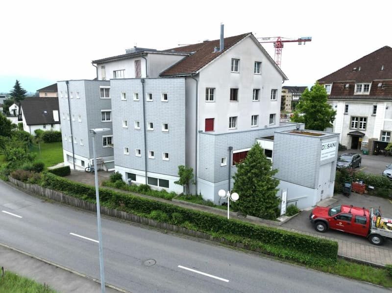 Top Location: Ideal Commercial or Office Space (1)
