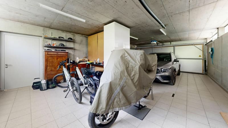 Doppelgarage mit zusätzlicher Stellfläche