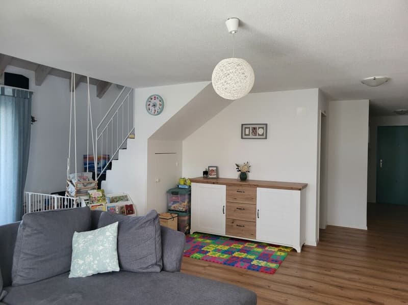 Appartement-maisonnette de 4,5 pièces inondé de lumière (5)